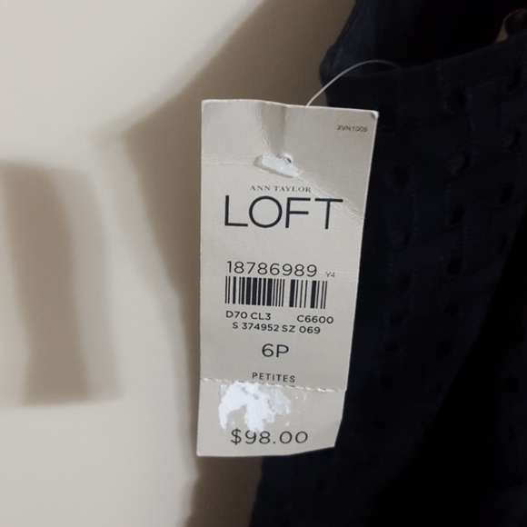 NWT Ann Taylor Loft BLack Eyelet Dress. Size 6P - Picture 7 of 8